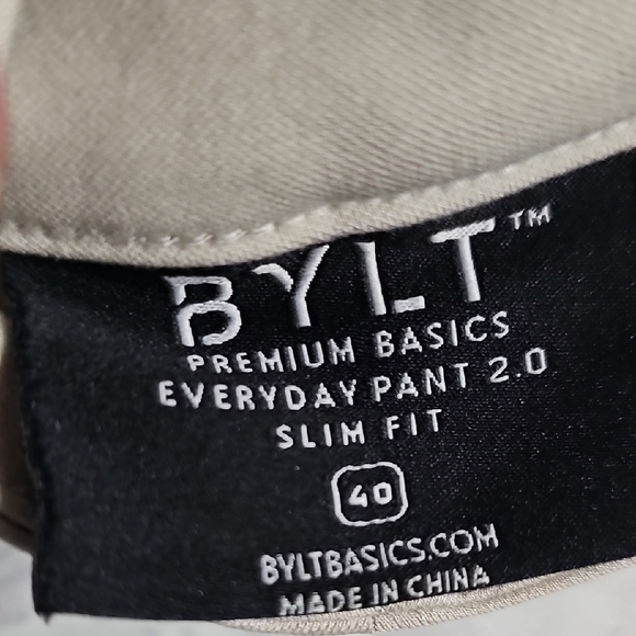 BYLT Everyday Pant 2.0 in Beige NWOT - Picture 3 of 3